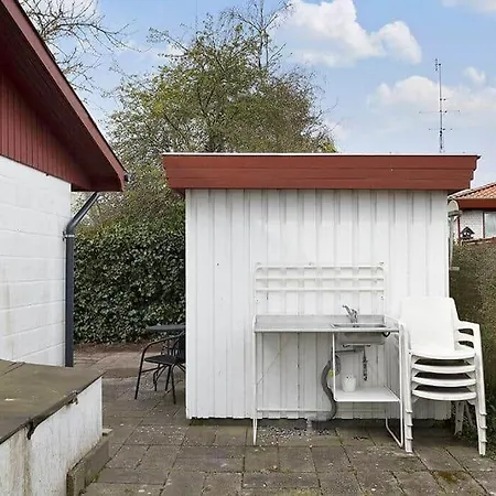 Ae305-aeroskobing-hanses-ager-2 Nyaraló *